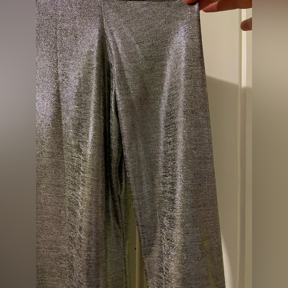 Michael Kors metallic cold shoulder top X-large NWOT - Picture 2 of 5